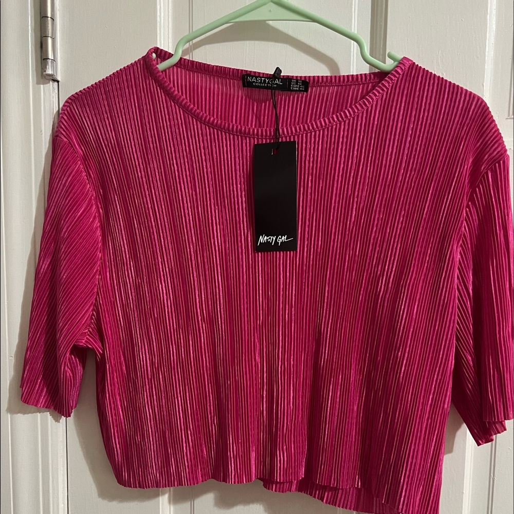 Plisse short sleeve crop top